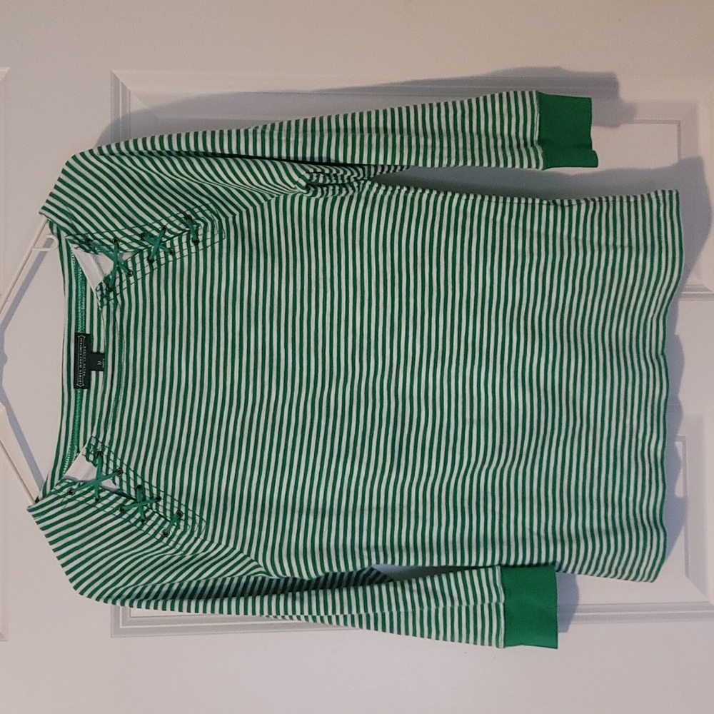 Women's 3/4 length top